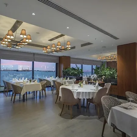 - Tuzla Bay By Ihg Hotel 4*