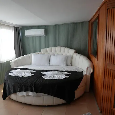 Comfort Downtown 4*