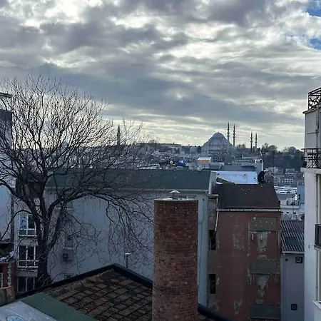 2br, 2ba, 2nd Floor Of Historical Building, Galata Daire