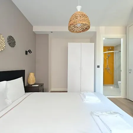 Apartment Modern Bright Newly Designed 2bed2bath Home! #216 Istanbul