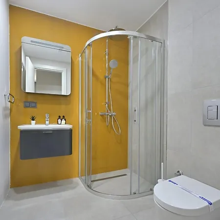 Modern Bright Newly Designed 2bed2bath Home! #216 Apartment