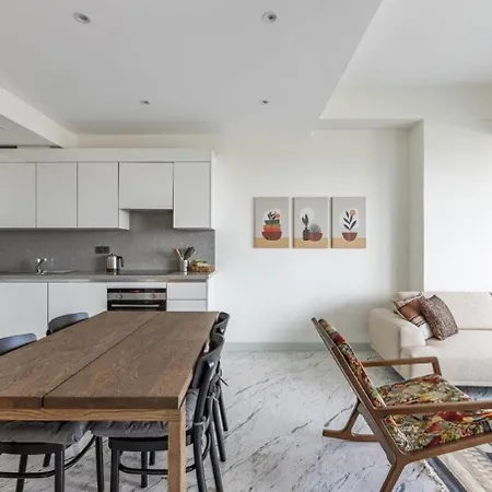 Gorgeous Modern 1bd Terrace Condopoolviews! #233 * Istanbul