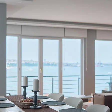 Modern Duplex Bosphorus View With Teracce * Estambul