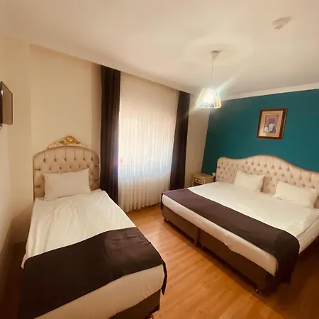 Adora Cafe & Restaurant Hotel