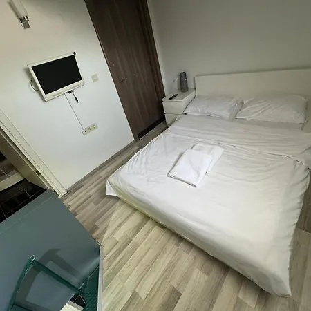 Hub Flats 4*