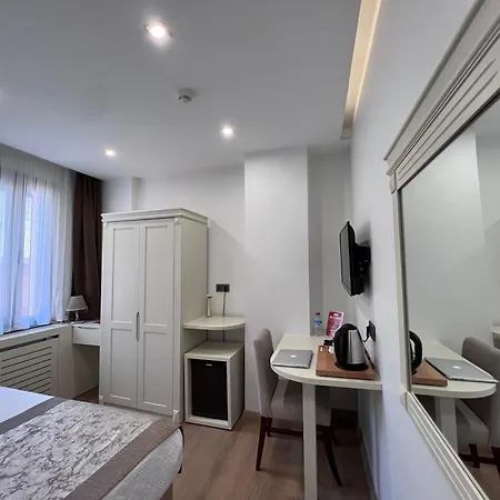 Hotel Gul 2*