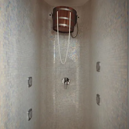 The Hotels, Galata Hotell