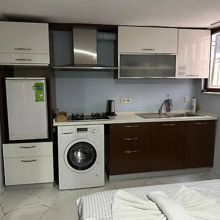 Awwa Apartman