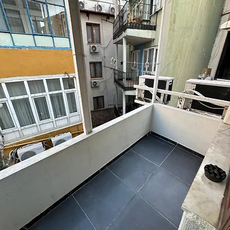 Awwa Apartman