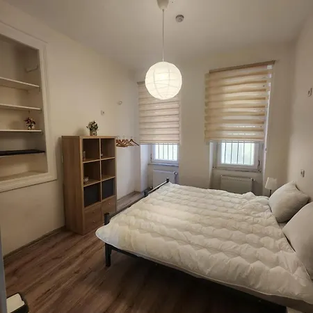 Apartment Nostalgia Time