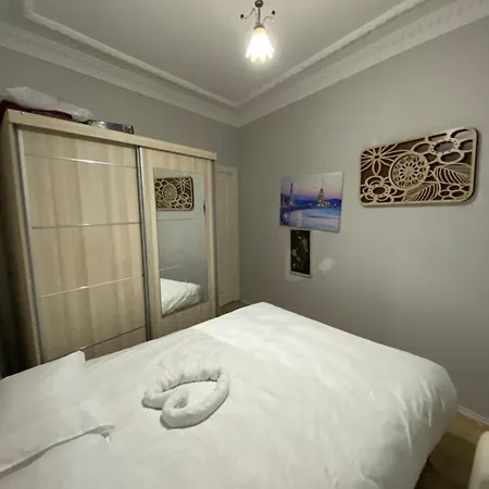 Kiremitli Deluxe Apartment