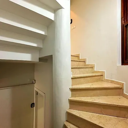 빌라 Triplex In Taksim Square With 4 Bedroom 이스탄불