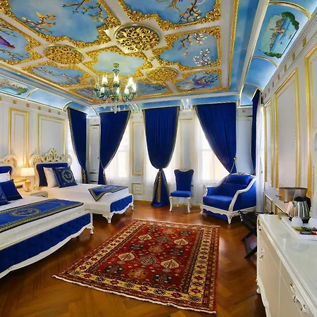 Hotel Seven Hills Palace & 4*