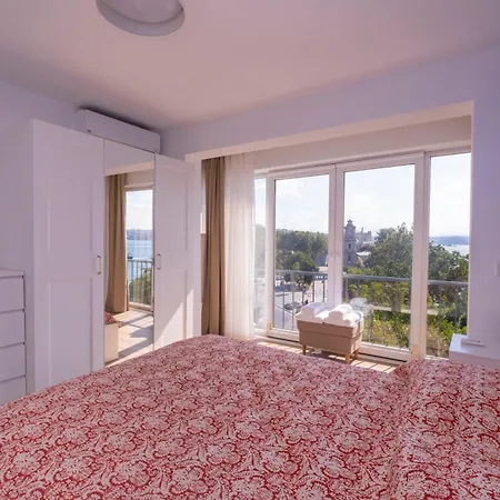 아파트 Contemporary Waterfront With A Stunning View *