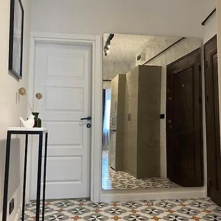Apartman Stunning Near Metro - Degirmen 64 *