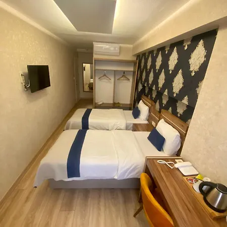 Hotel Era Palace 2*