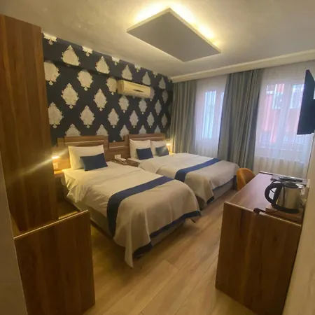 Era Palace Hotel 2*