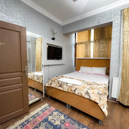 Hotel The New Season