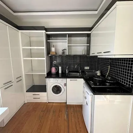 Charming Compact Near Taksim Beyoglu No2 İstanbul