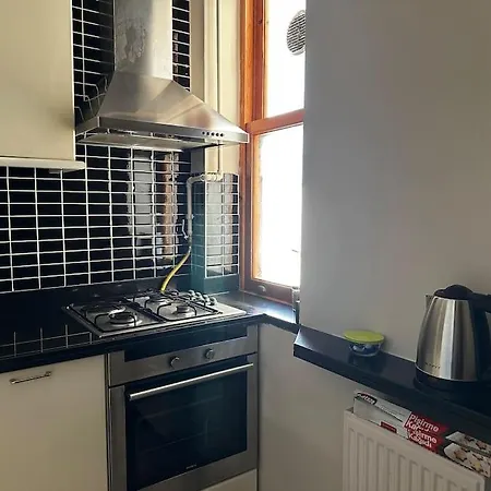 Apartman 2br, 2ba 3rd Floor Of Historical Building, Galata Isztambul