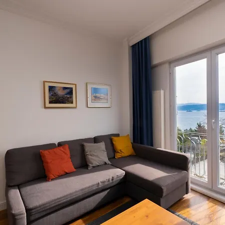 Apartament Trendy Waterfront With A Striking View Stambuł