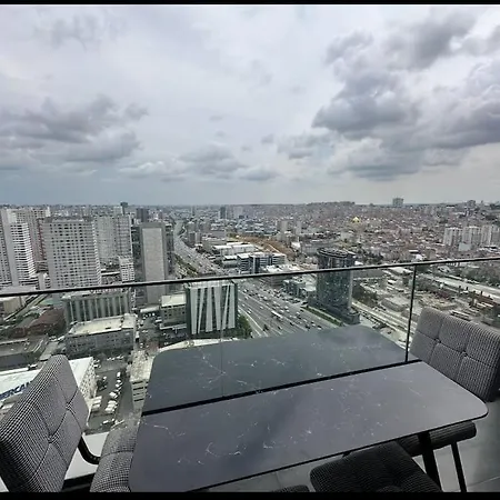 Apartment 33 Floor Cozy 2 Bedroom With Balcony Gym Pool