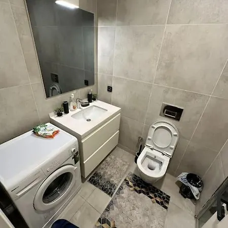 33 Floor Cozy 2 Bedroom With Balcony Gym Pool * Istanbul