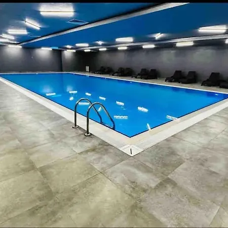 33 Floor Cozy 2 Bedroom With Balcony Gym Pool Istanbul