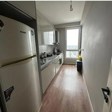 33 Floor Cozy 2 Bedroom With Balcony Gym Pool
