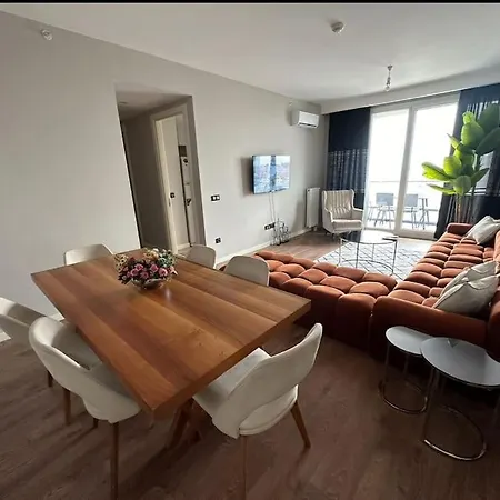 Apartment 33 Floor Cozy 2 Bedroom With Balcony Gym Pool