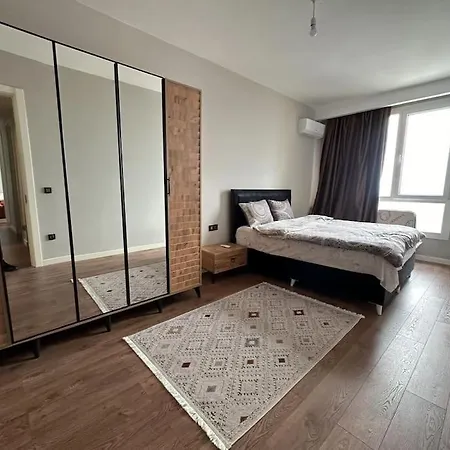 33 Floor Cozy 2 Bedroom With Balcony Gym Pool *