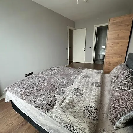 Apartment 33 Floor Cozy 2 Bedroom With Balcony Gym Pool