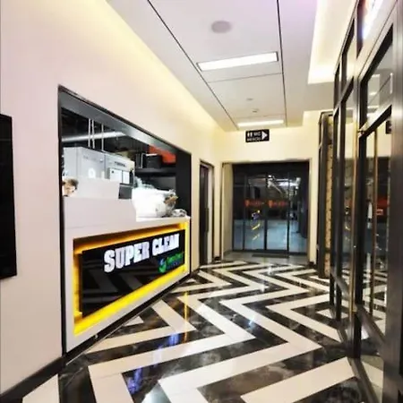 Elegant 2 Bedroom Sinpas Queen Gym Pools Apartment