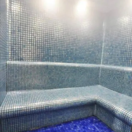 Elegant 2 Bedroom Sinpas Queen Gym Pools Apartment
