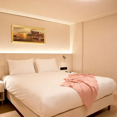 Hotel Xloft 3*