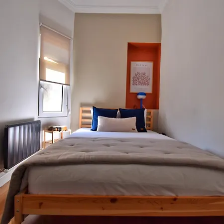 Cozy Renovated 3br Near Taksim- Santur D10 Apartment *