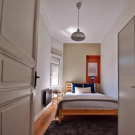 Cozy Renovated 3br Near Taksim- Santur D10 Apartment