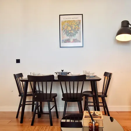 Cozy Renovated 3br Near Taksim- Santur D10 Apartment