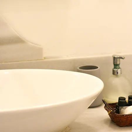 Apartment Cozy 1-bdr In Cihangir Neighborhood