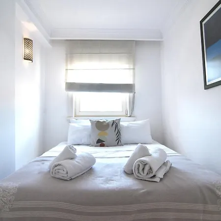 Cozy 1-bdr In Cihangir Neighborhood Apartment