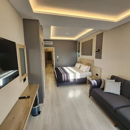 Nanda Hotel 4*