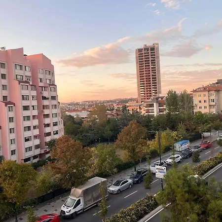 Spacious Flat With Wide View Daire *