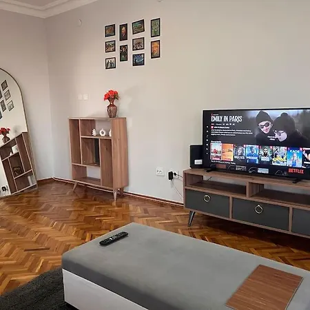 Spacious Flat With Wide View Daire *
