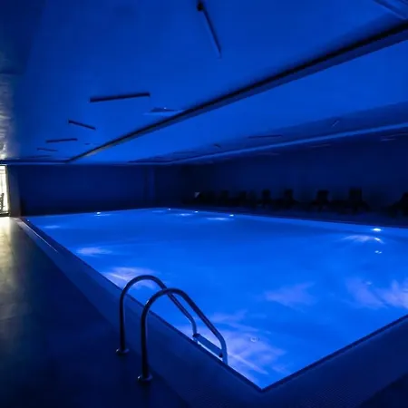 Stylish 1-bedroom Apt- Experience City's Pulse *