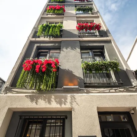 Urban Quarters - Nevizade * Istanbul