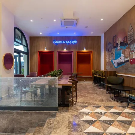 Hotel New Old Town 4*