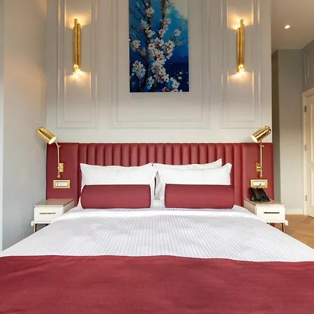 Hotel New Old Town
