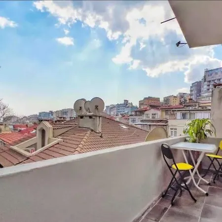 Aparthotel Cihangir House *