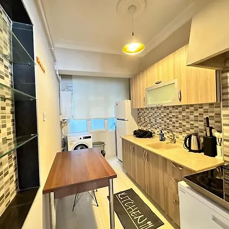 New Comfy Flat, 4br, 4acs, Taksim Apartment Istanbul