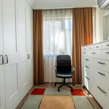 Spacious Apartment, 1-min To Taksim Square Apartment *